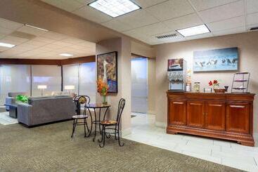 هتل Quality Inn And Conference Center I80 Grand Island