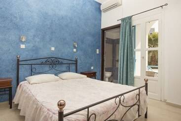 هتل Villa Pelekanos
