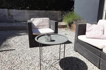 تختخواب و صبحانه Allegria Nimes Chambre Deluxe Spa