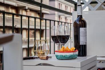 تختخواب و صبحانه La Serenata Luxury