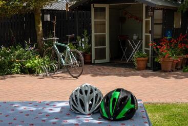 تختخواب و صبحانه Norham Bike Yard