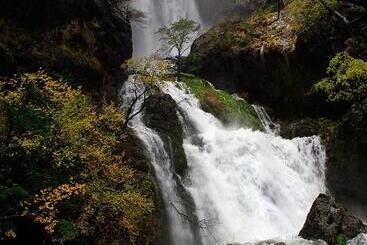 تختخواب و صبحانه Royo Guarde, Junto Al Río Mundo