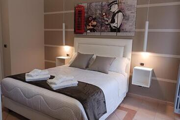 Mr Living Bed & Breakfast