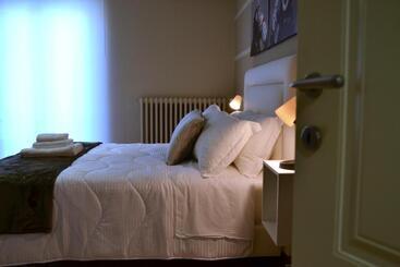 Mr Living Bed & Breakfast