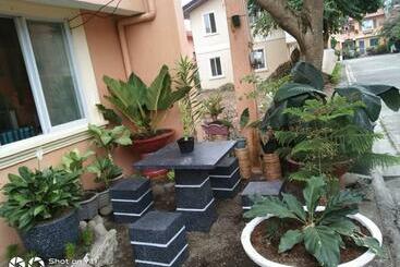 פנסיון Tagum Mini Hotel By Tripleview Residences