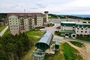 Remodeled Ski In Out   305 Soaring Eagle   Luxury!