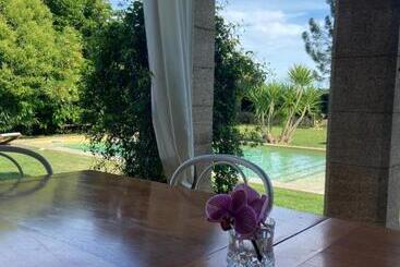 تختخواب و صبحانه Le Patio, Chambres D Hôtes Pour Adultes En Camargue, Possibilité De Naturisme à La Piscine
