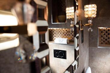 هتل Domo Boutique