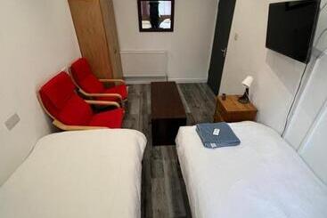 בית מלון כפרי Zams Rooms