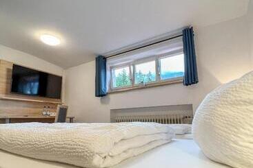 Mountain Hostel City