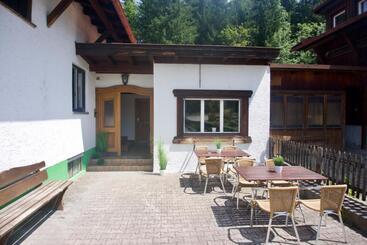 Mountain Hostel City