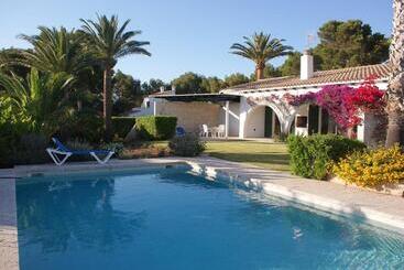 پانسیون Villa C´an Oliva