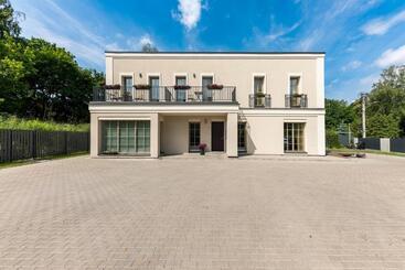 پانسیون Vilnius Legends House I Best For Families I Free Parking
