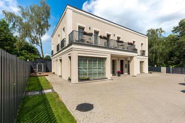 پانسیون Vilnius Legends House I Best For Families I Free Parking