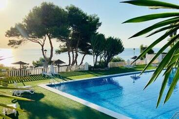 تختخواب و صبحانه La Suite Del Mar