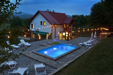 پانسیون Casa Nikolia