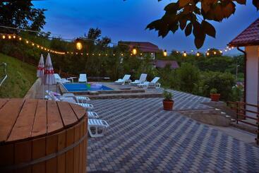 پانسیون Casa Nikolia