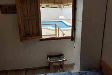 Zenia Hostel