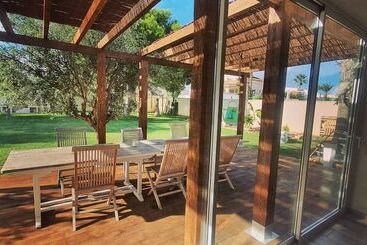 Zenia Hostel