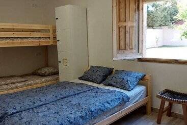 Zenia Hostel