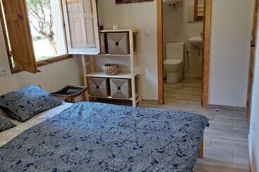 Zenia Hostel