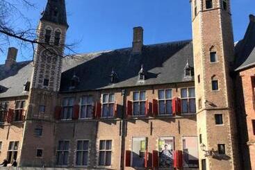 تختخواب و صبحانه Stadsdromer