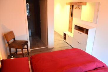 هتل Guesthouse Meitschi Thun   Contactless Self Check In