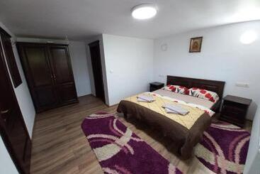 پانسیون Casa De Vacanță Perla Colibitei