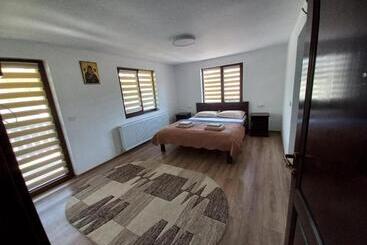 پانسیون Casa De Vacanță Perla Colibitei