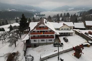 پانسیون Casa De Vacanță Perla Colibitei