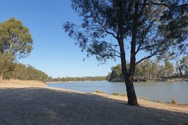 پانسیون Riversands Rest Accommodation Paringa   Coobah Cottage