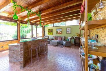 تختخواب و صبحانه Cantine Cipri Resort