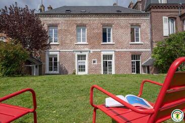 تختخواب و صبحانه Chez Hortense