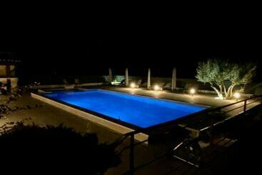 مبيت وإفطار Domaine De Calypso & Suites Adult Only