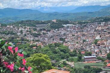 هتل Casa De Las Cruces Taxco