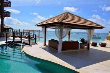 استراحتگاه Barra Bali Apartamento 06   Paraíso à Beira Mar