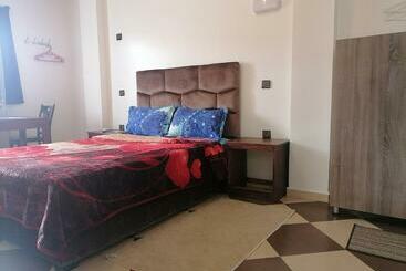 هتل Zellaka Hôtel & Café