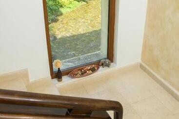 پانسیون Guest House Mikaela