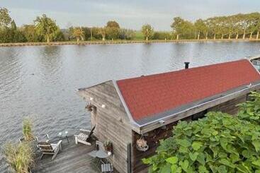 צימר Aangenaam Op De Rijn, Woonboot, Inclusief Privé Sauna