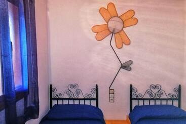 تختخواب و صبحانه Casa Proyecto Pepe Bravo   Arte De Manos Y Corazón