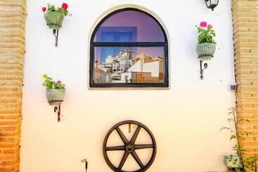 تختخواب و صبحانه Casa Proyecto Pepe Bravo   Arte De Manos Y Corazón