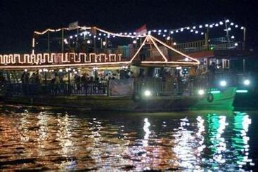 هتل Grand Kartika