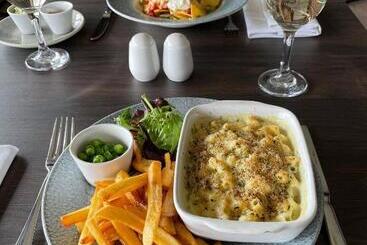 هتل The Inn At Charlestown