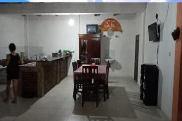 هتل Villa De Owis