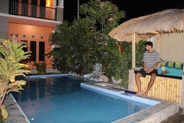 هتل Villa De Owis