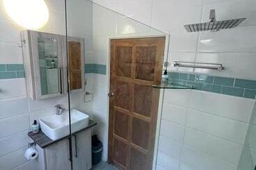 پانسیون Billfish Apartments