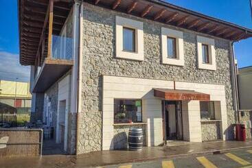 پانسیون Hostal óleo Auto Check In