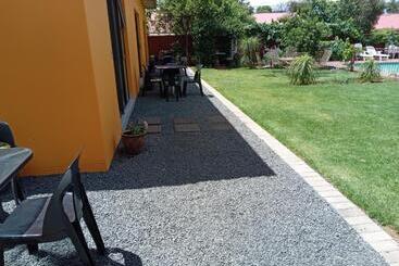پانسیون Sonhos Dreams Self Catering Garden Cottages