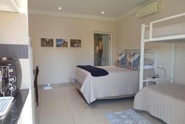 پانسیون Sonhos Dreams Self Catering Garden Cottages