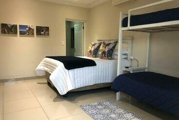 پانسیون Sonhos Dreams Self Catering Garden Cottages
